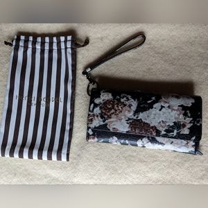 Henri Bendel Uptown Out-and-About Leather Organizer Wallet - Black Floral Print